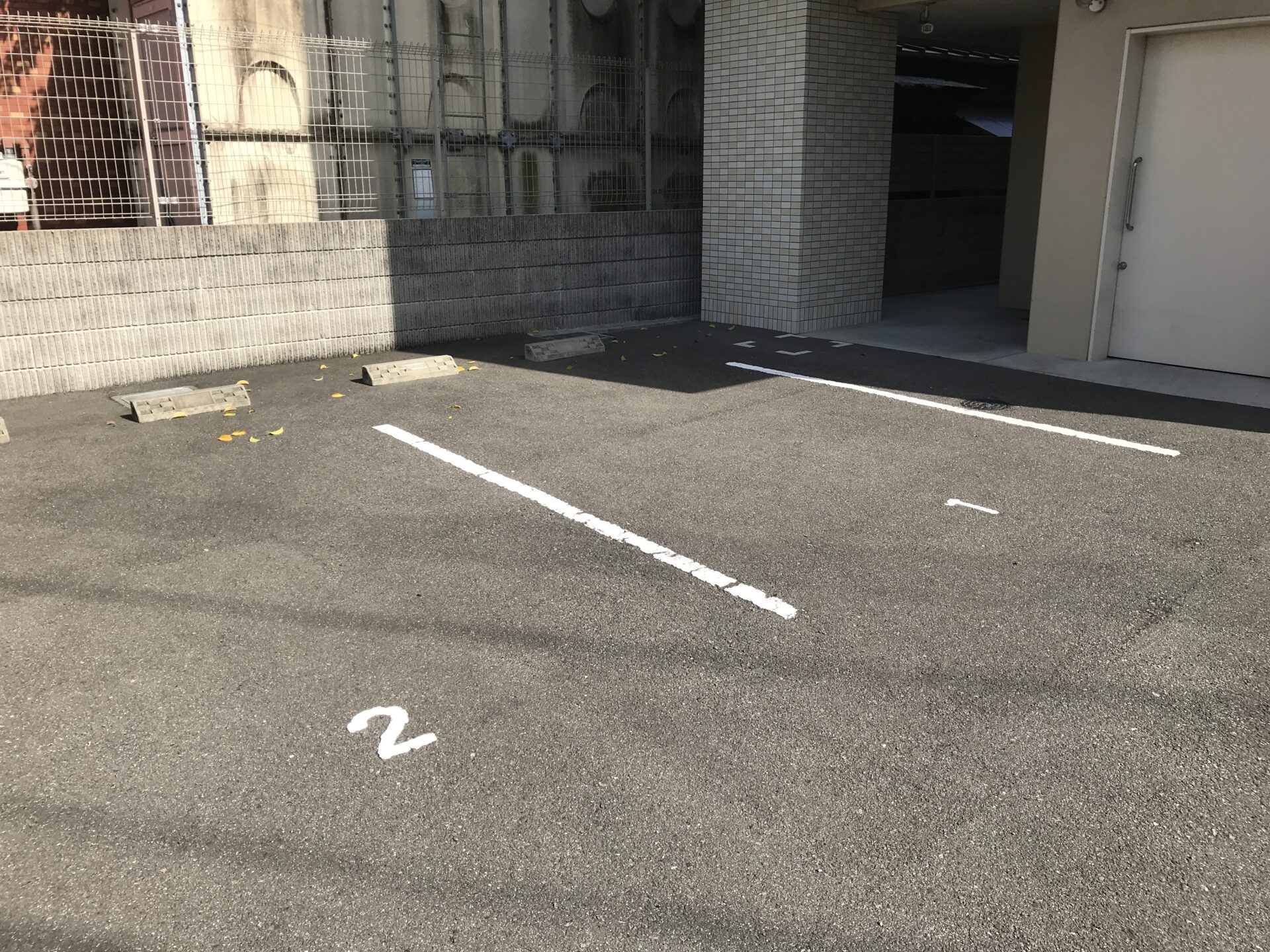 (駐車場)