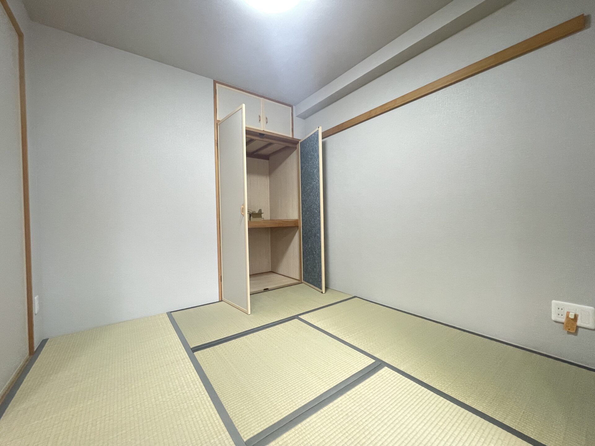 (居間)