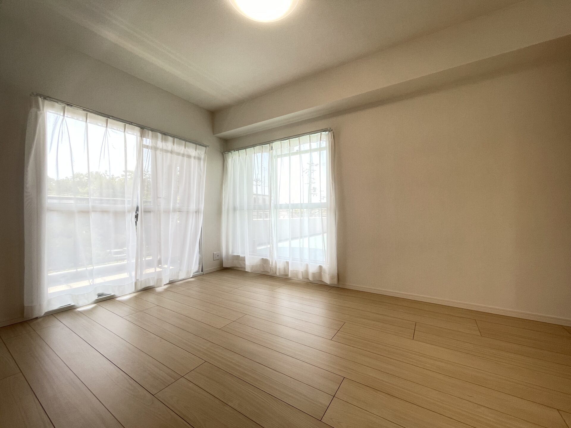 (居間)